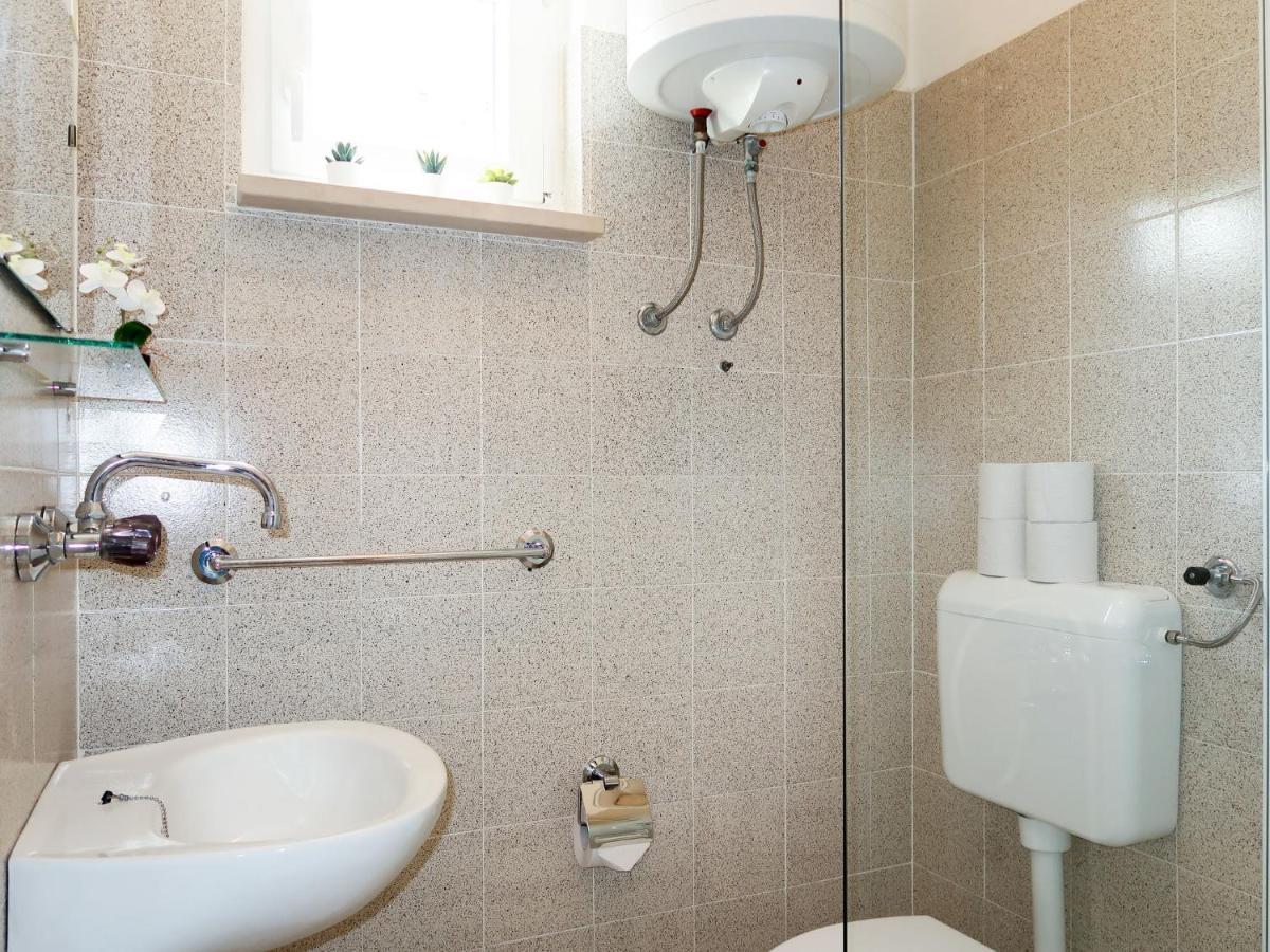 Apartment Meri - Krk211 By Interhome Kornić المظهر الخارجي الصورة